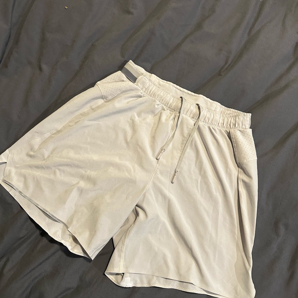 Men’s Luluemon Surge Athletic Shorts - 5”